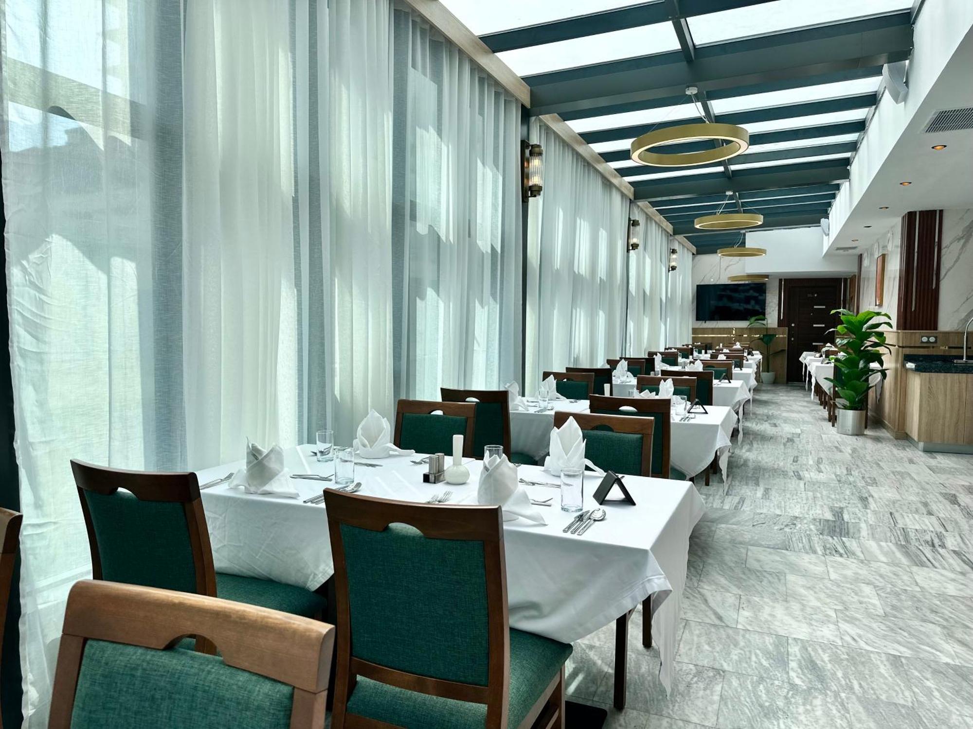 2H Hotel 오랑 외부 사진