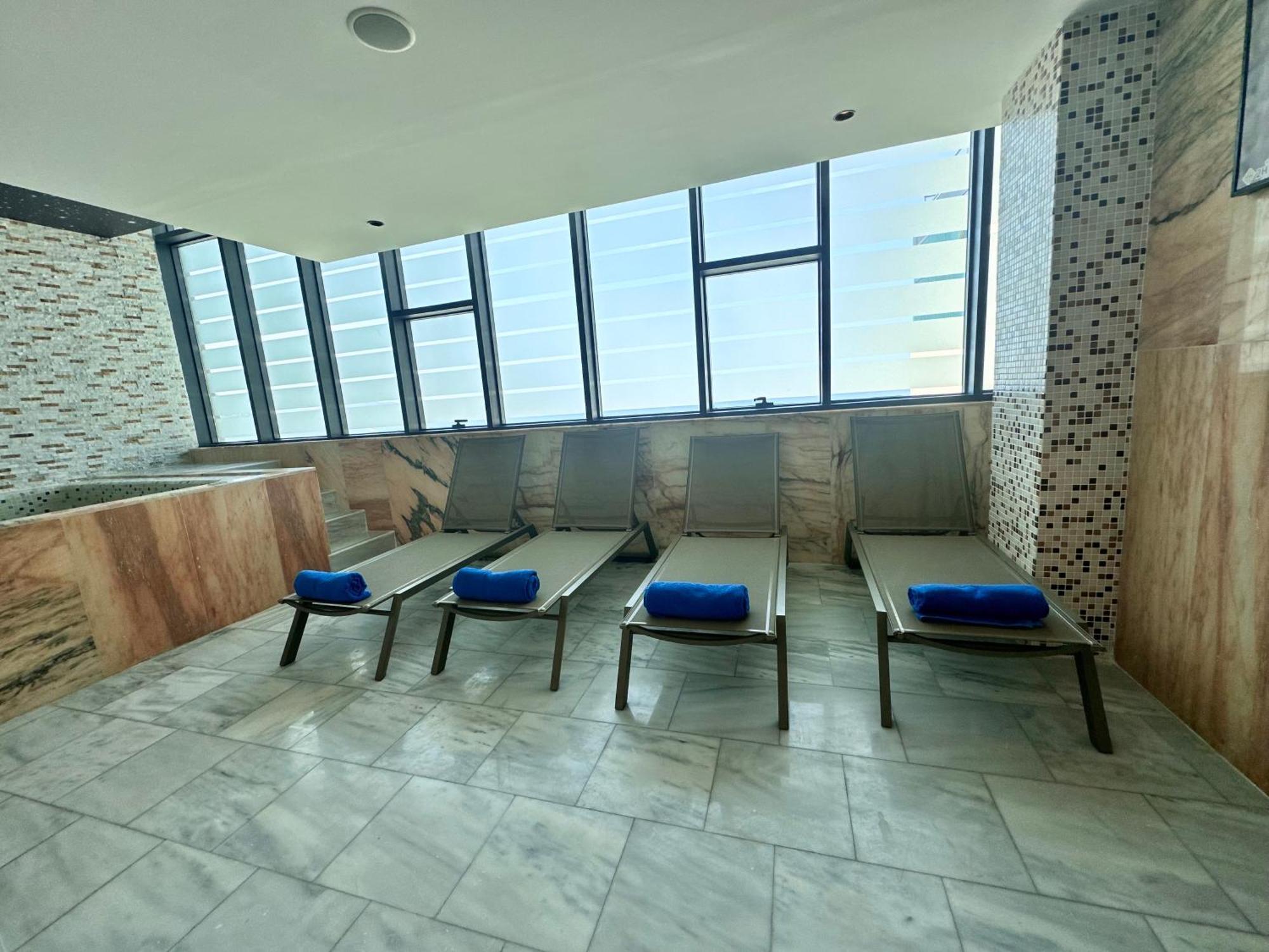 2H Hotel 오랑 외부 사진