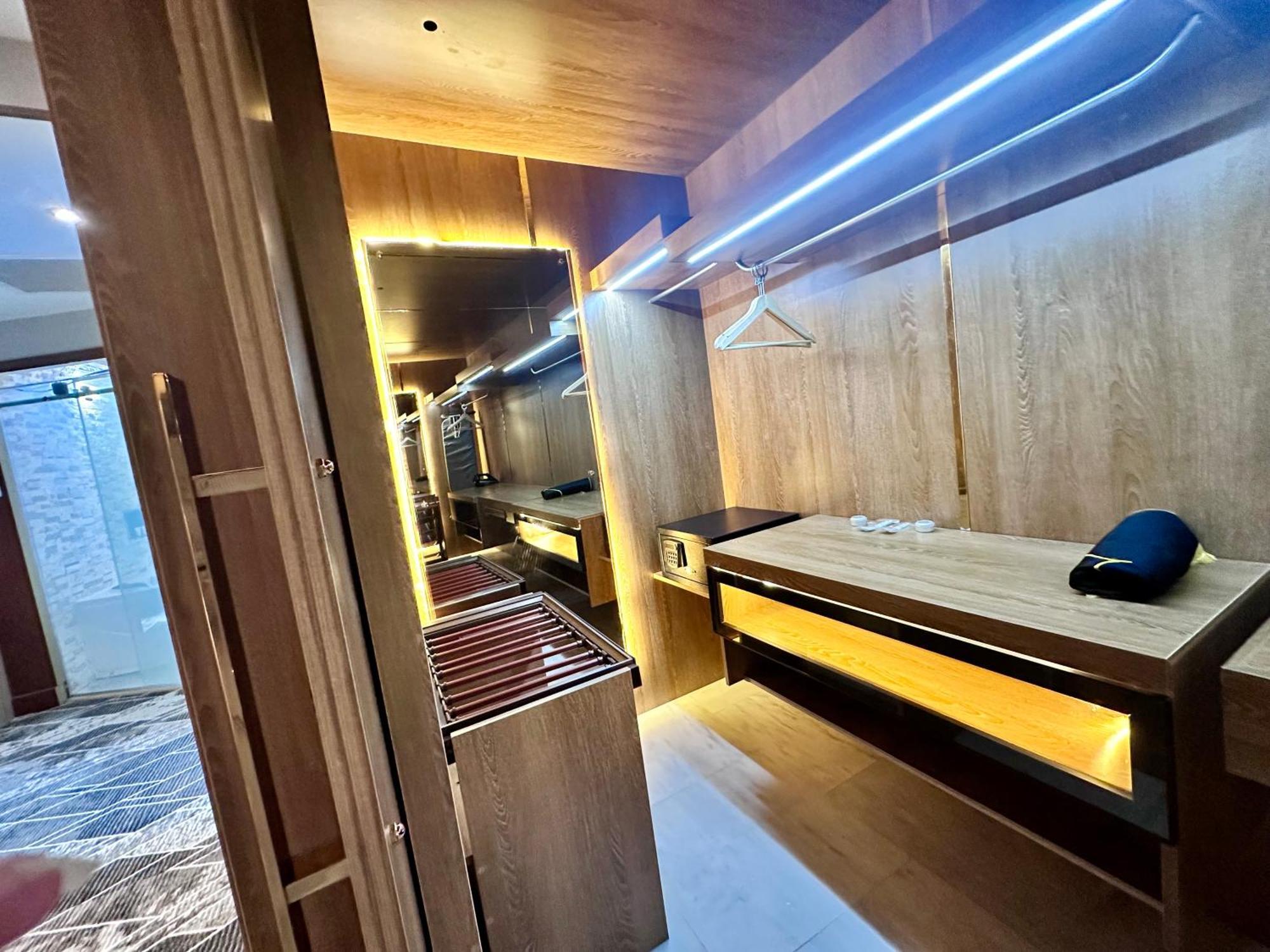 2H Hotel 오랑 외부 사진